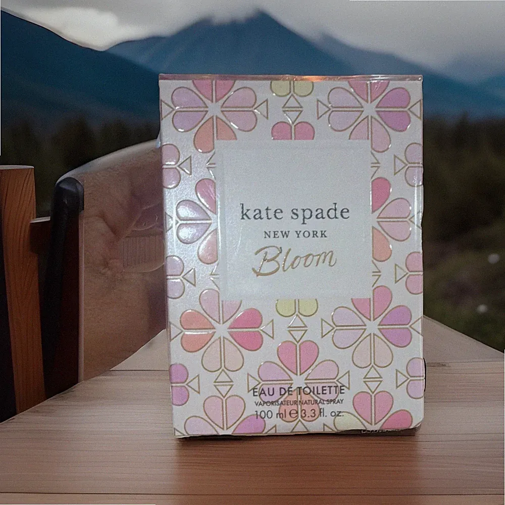 kate spade new york Bloom Eau de Toilette Spray, Regular Size 3.3 fl oz (100 mL)