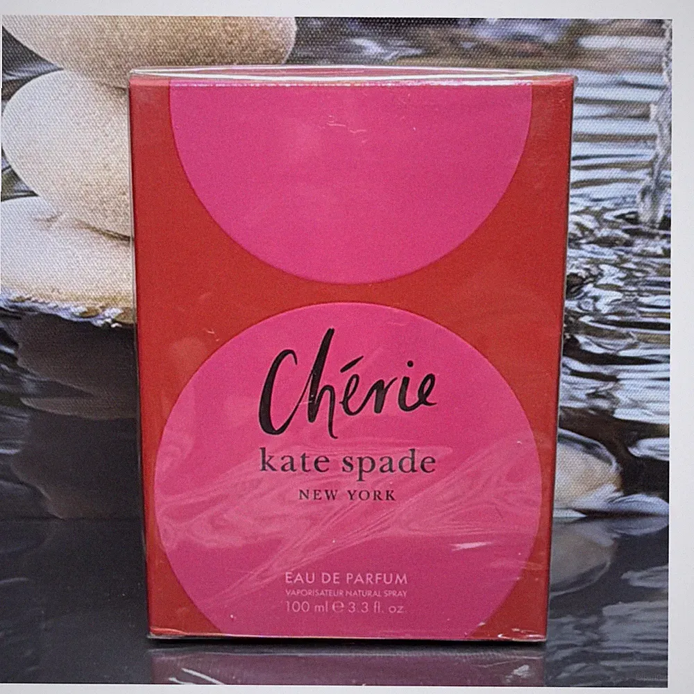 kate spade new york Chérie Eau de Parfum Spray, Regular Size 3.3 fl oz 100 ml