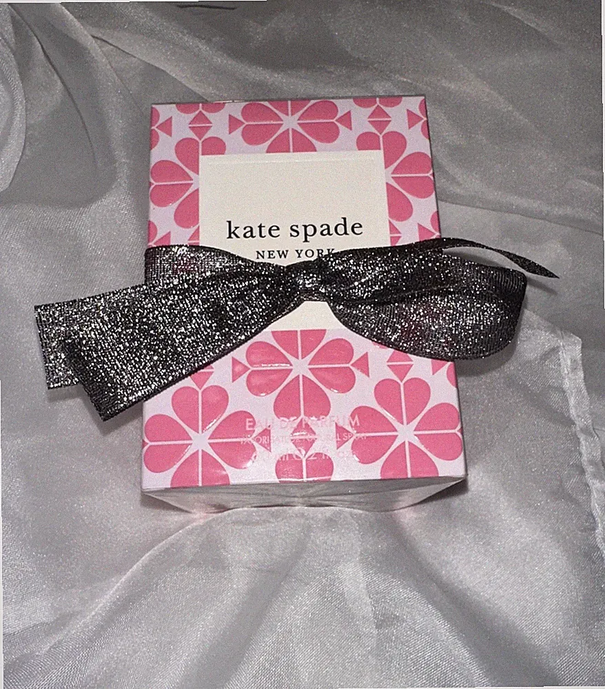 KATE SPADE NEW YORK EAU DE PERFUME 2.0 FL. OZ SEALED DECO BOX + BEAUTY GIFTS