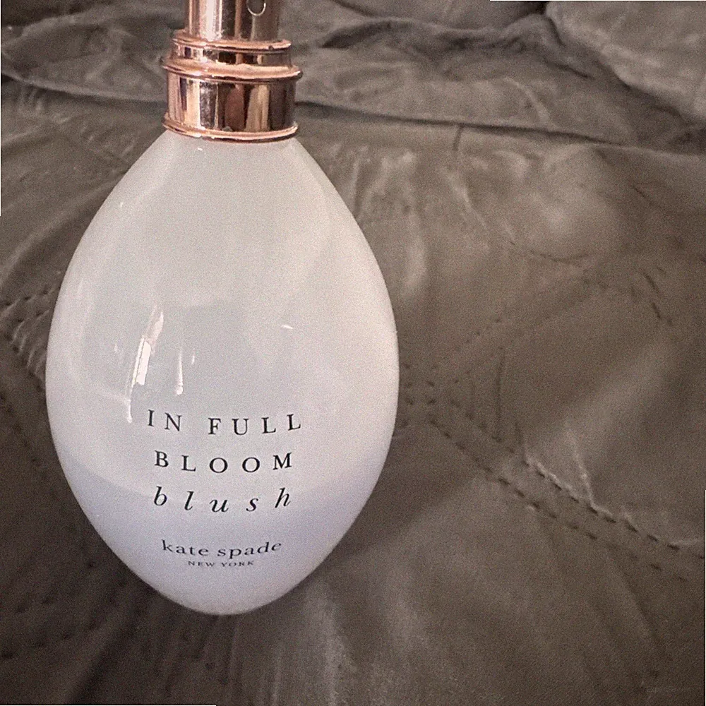 Kate Spade New York In Full Bloom Eau De Parfum Spray 3.4 oz/100ml, READ DESCRI